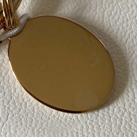 Small Plain Gold Electroplate Oval Keyring - Picture 5 of 16